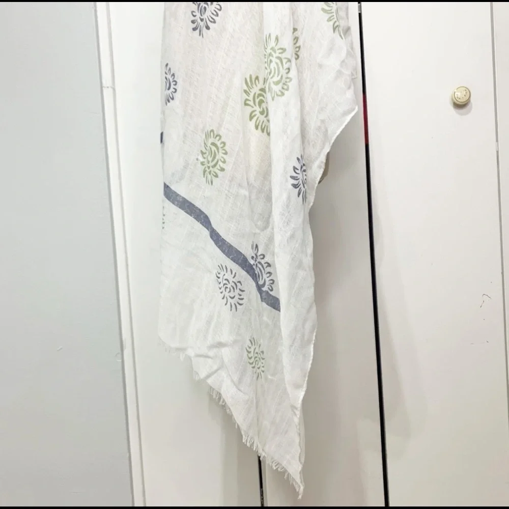 Women’s Scarf Wrap White Floral Lenox Glad Rags